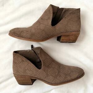 Vince Camuto Phendra Light Brown Tan Ankle Booties Women's Size 8 2” Block heel